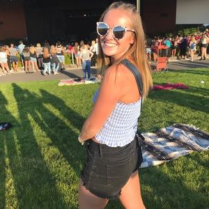 Meet your Posher, Rachel